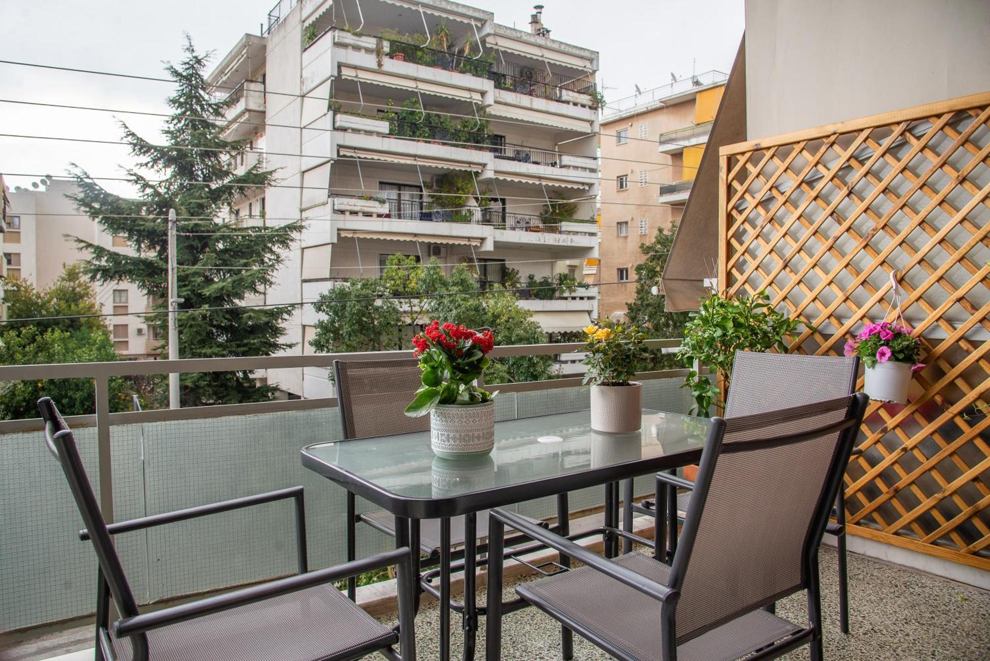 Apartment Modern In Cholargos