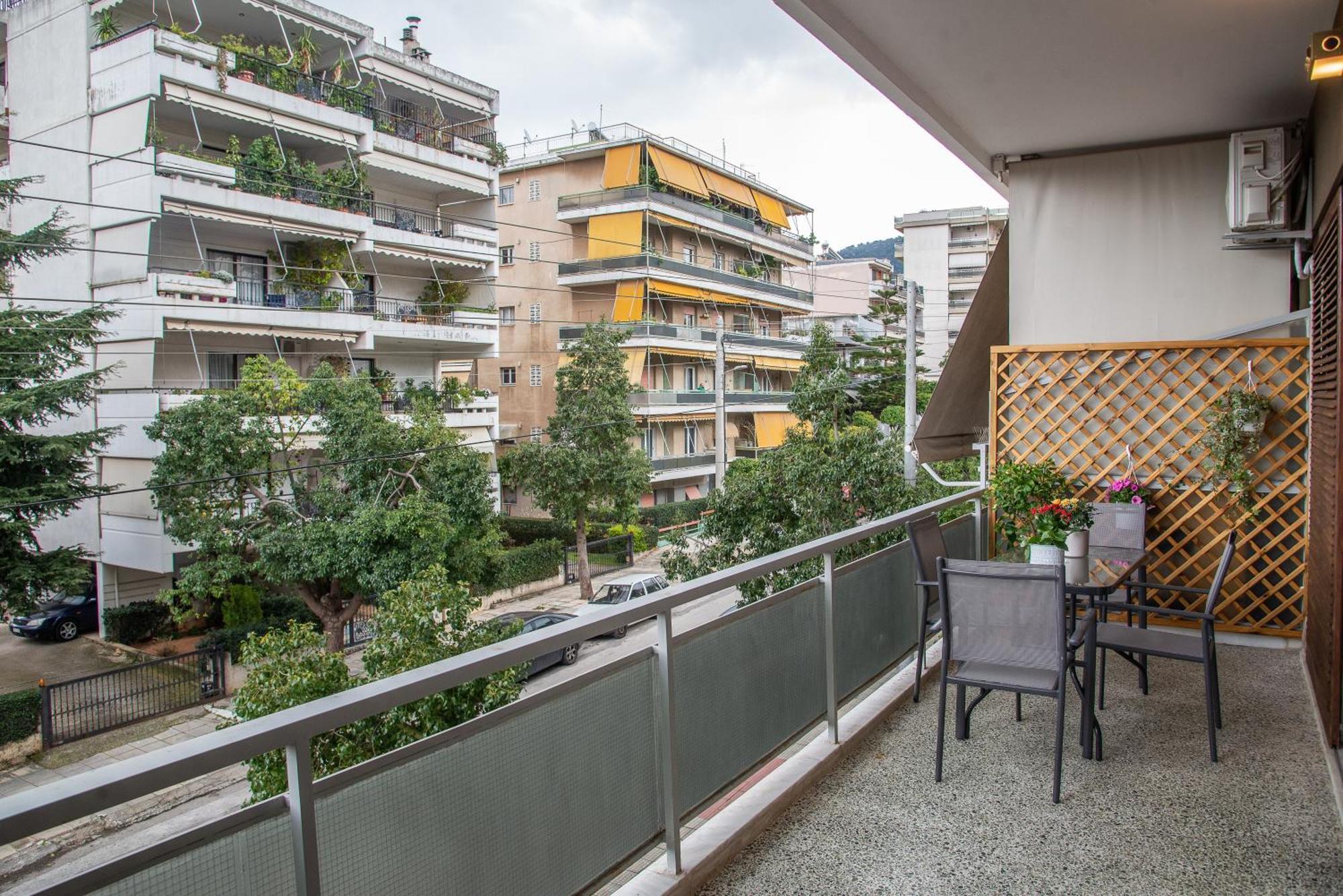 Apartment Modern In Cholargos